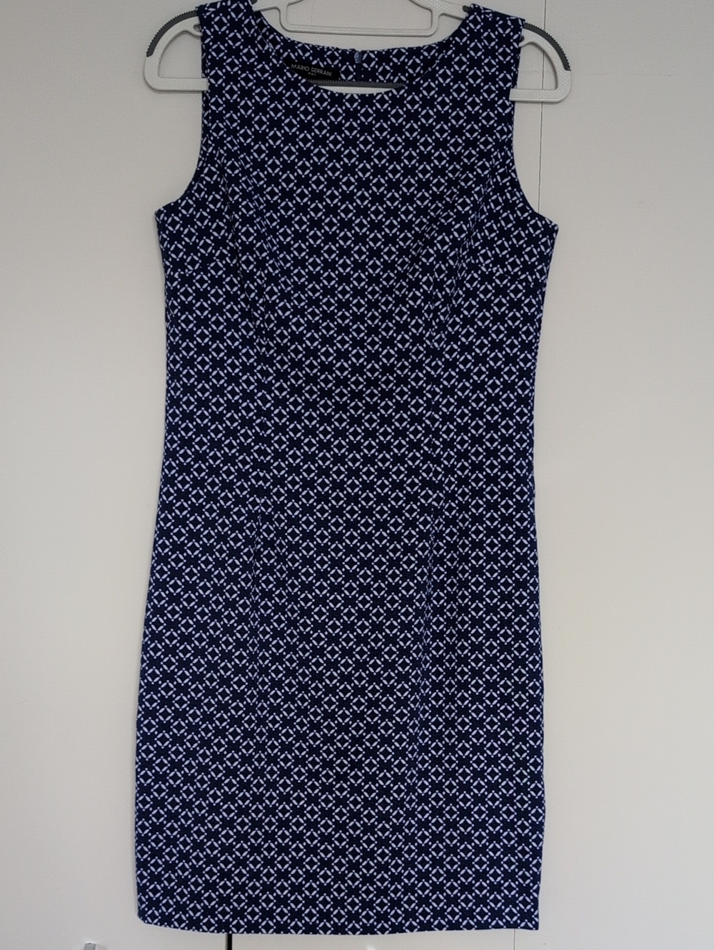 Sleeveless Blue And White Patterned Sheath Dress